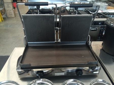 Double Panini Grill (never been used) 