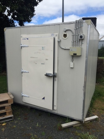 Walk-In Freezer Room 2.4 x 2.4 x 2.4m with single phase unit mounted on roof