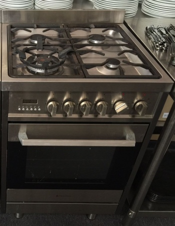 Parmco 4 Burner Gas Range on Electric Convection Oven